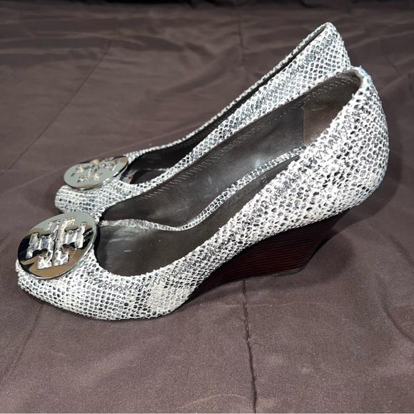 Tory Burch Heels Snake Skin Open Toe Slip On Wedge Pump Shoes Women's 8.5 - Picture 2 of 6
